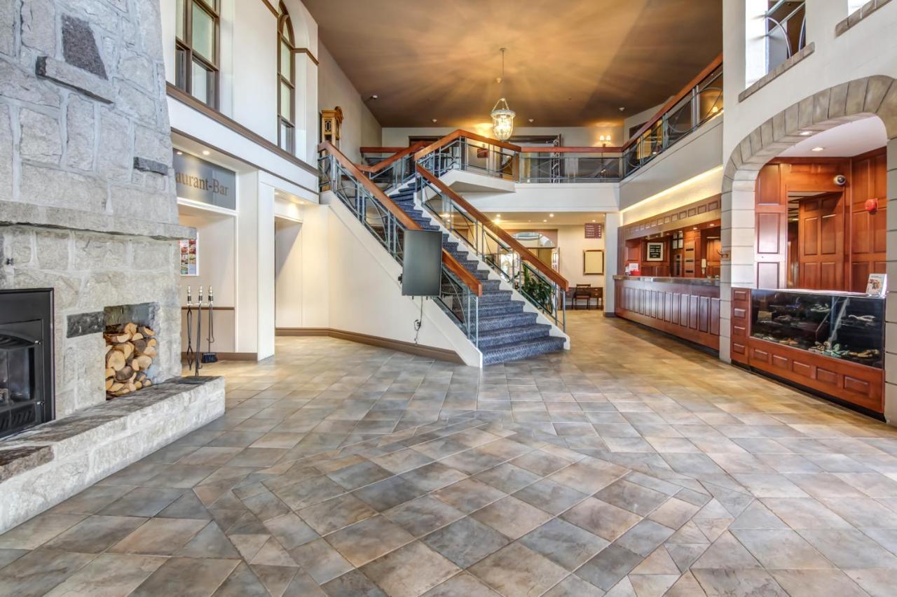 La Saguenéenne - Hôtel et Centre de Congrès Chicoutimi Exterior foto
